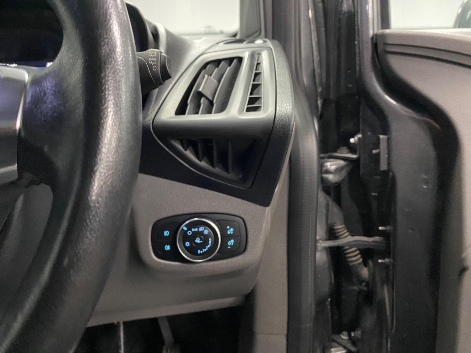 Used Ford Tourneo Connect 2020 for sale - 76360131: Photo 43
