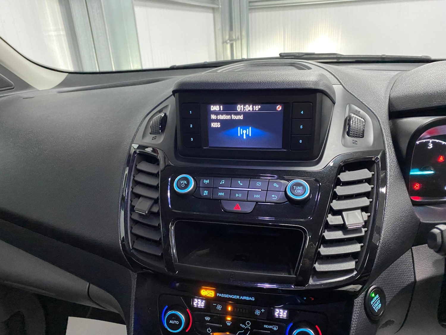 Used Ford Tourneo Connect 2020 for sale - 76360131: Photo 46