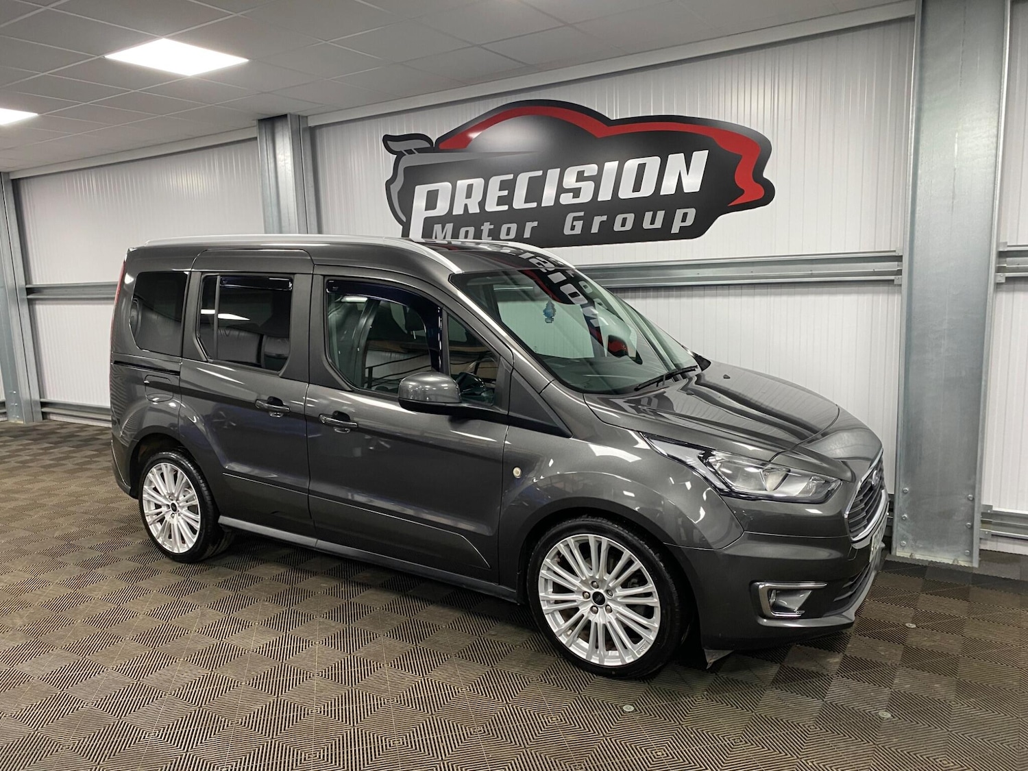 Used Ford Tourneo Connect 2020 for sale - 76360131: Photo 5