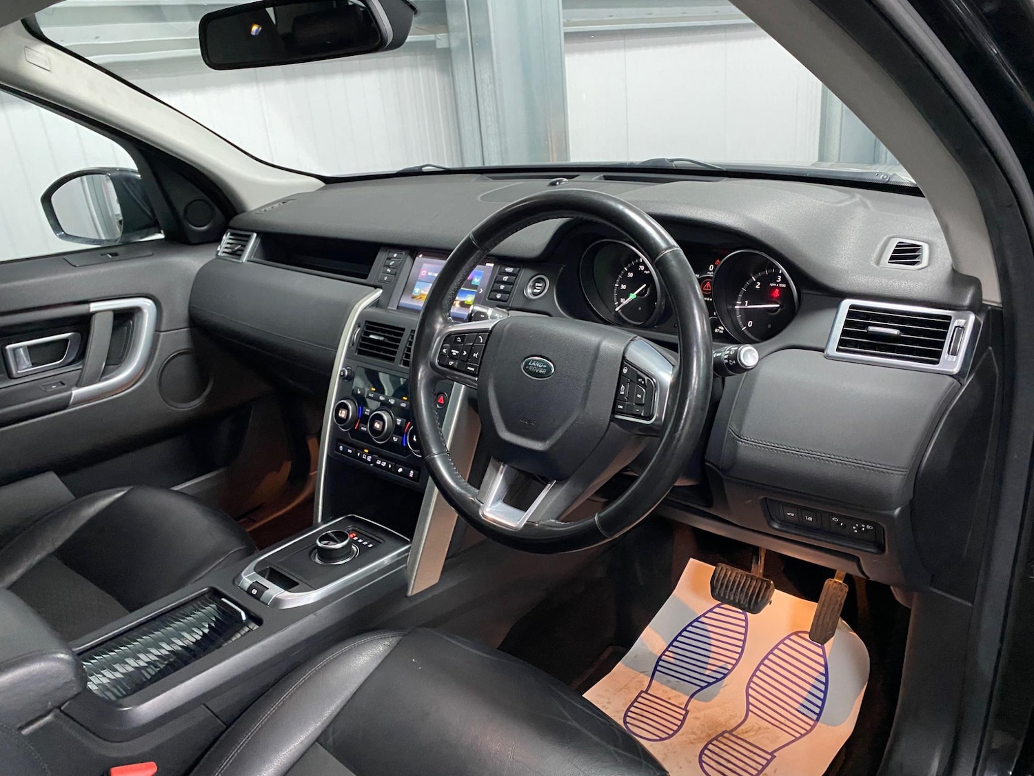 Used Land Rover Discovery Sport 2017 for sale - 76987954: Photo 35