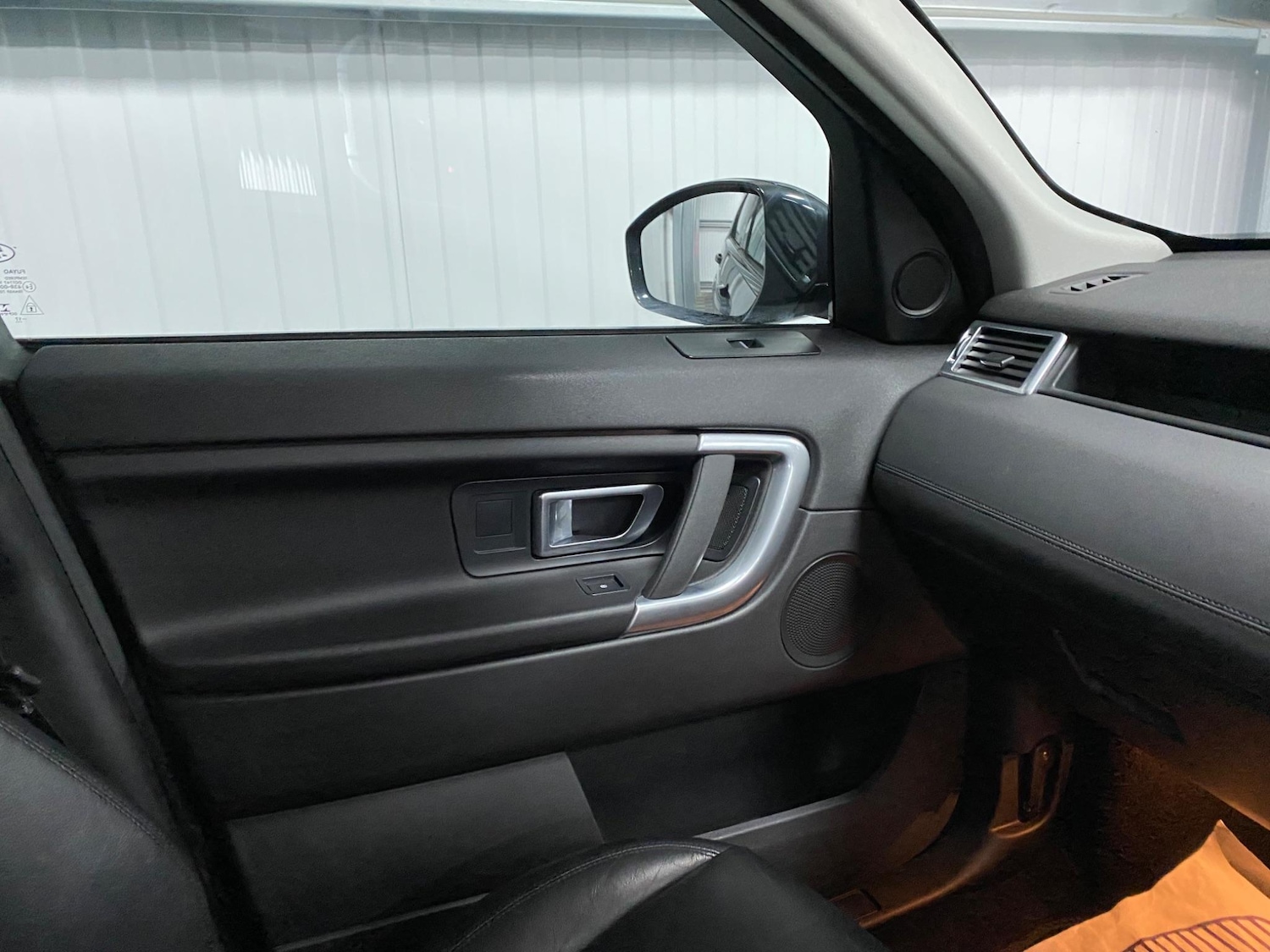 Used Land Rover Discovery Sport 2017 for sale - 76987954: Photo 45