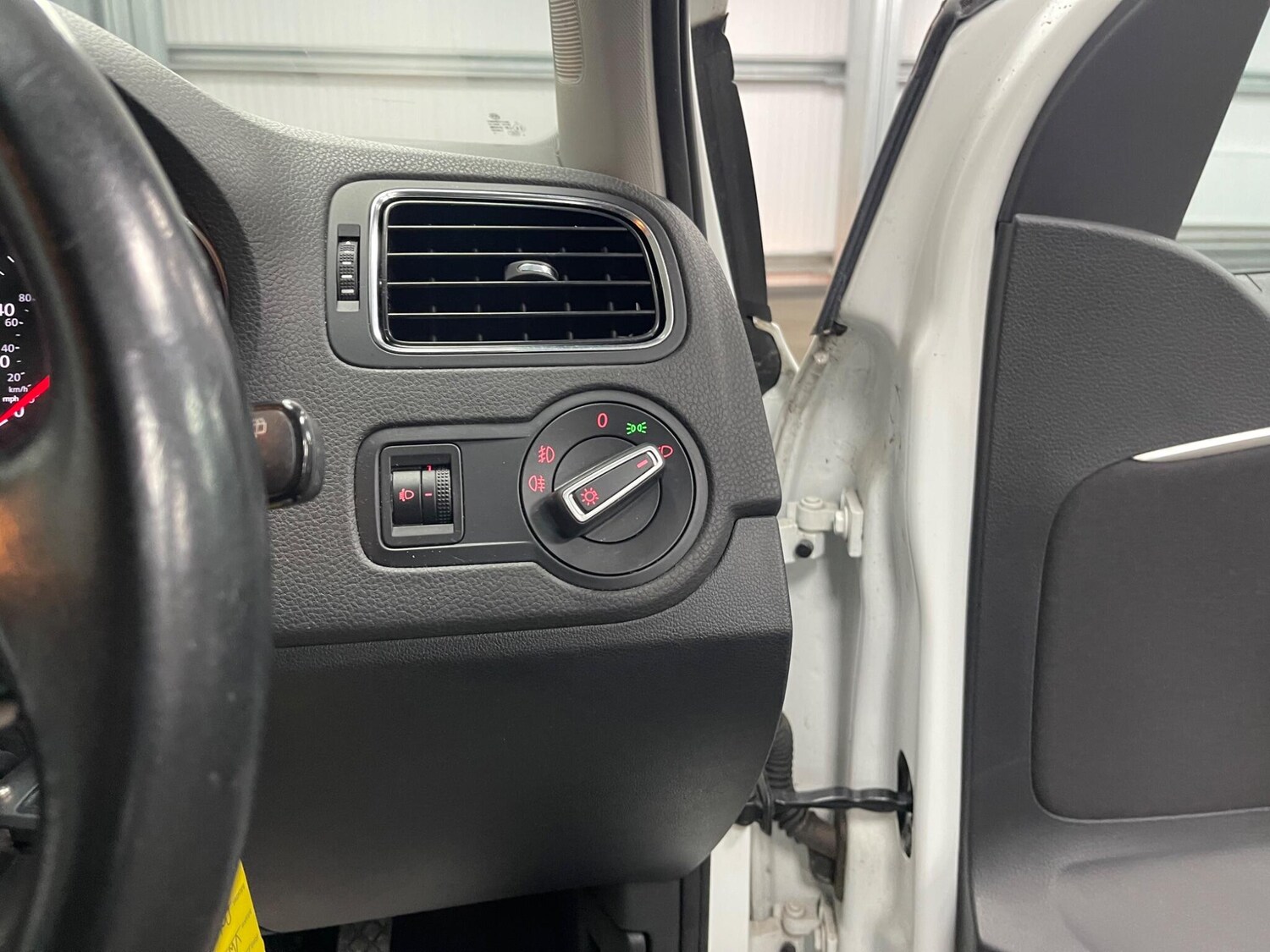 Used Volkswagen Polo 2016 for sale - 77574783: Photo 37