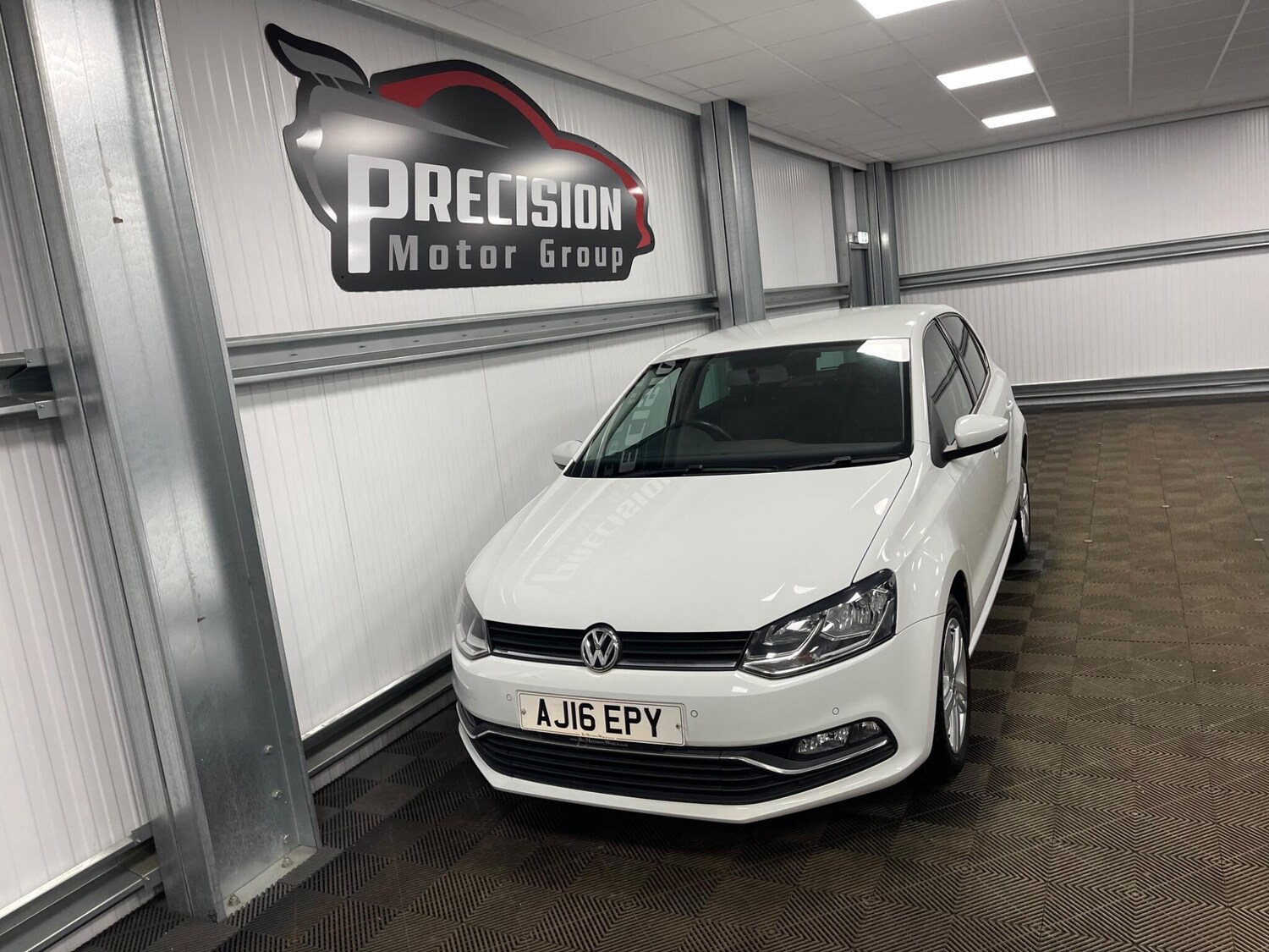 Used Volkswagen Polo 2016 for sale - 77574783: Photo 9