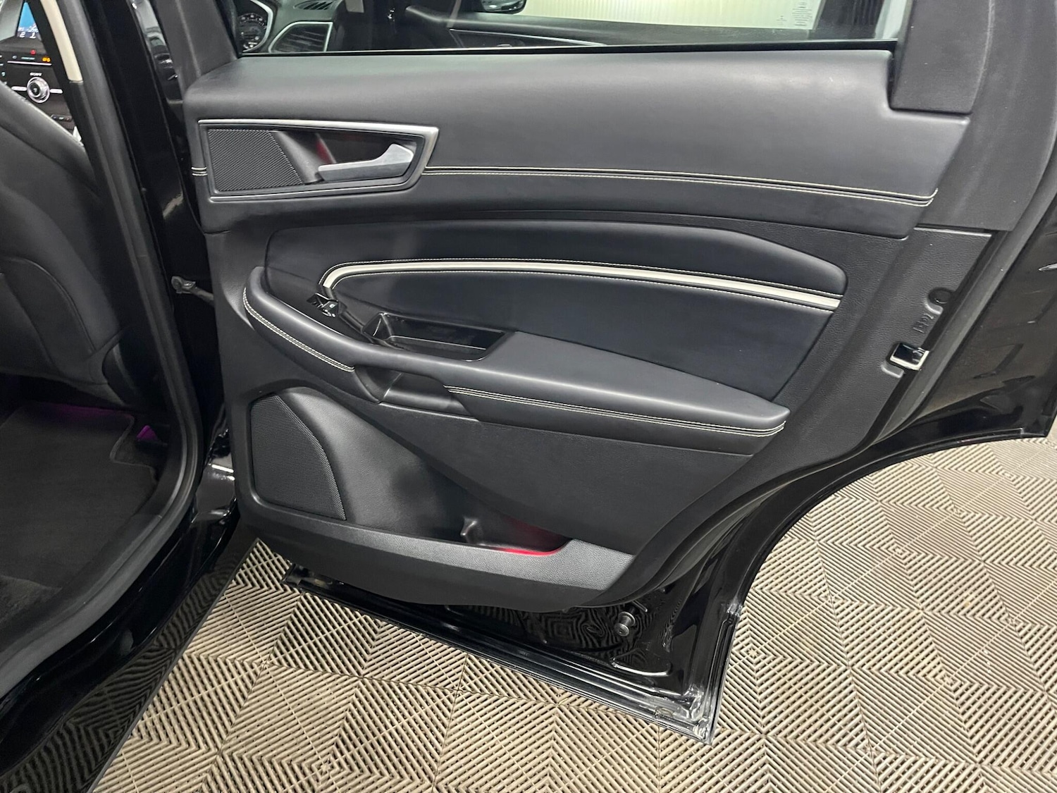 Used Ford Edge 2018 for sale - 77737557: Photo 44