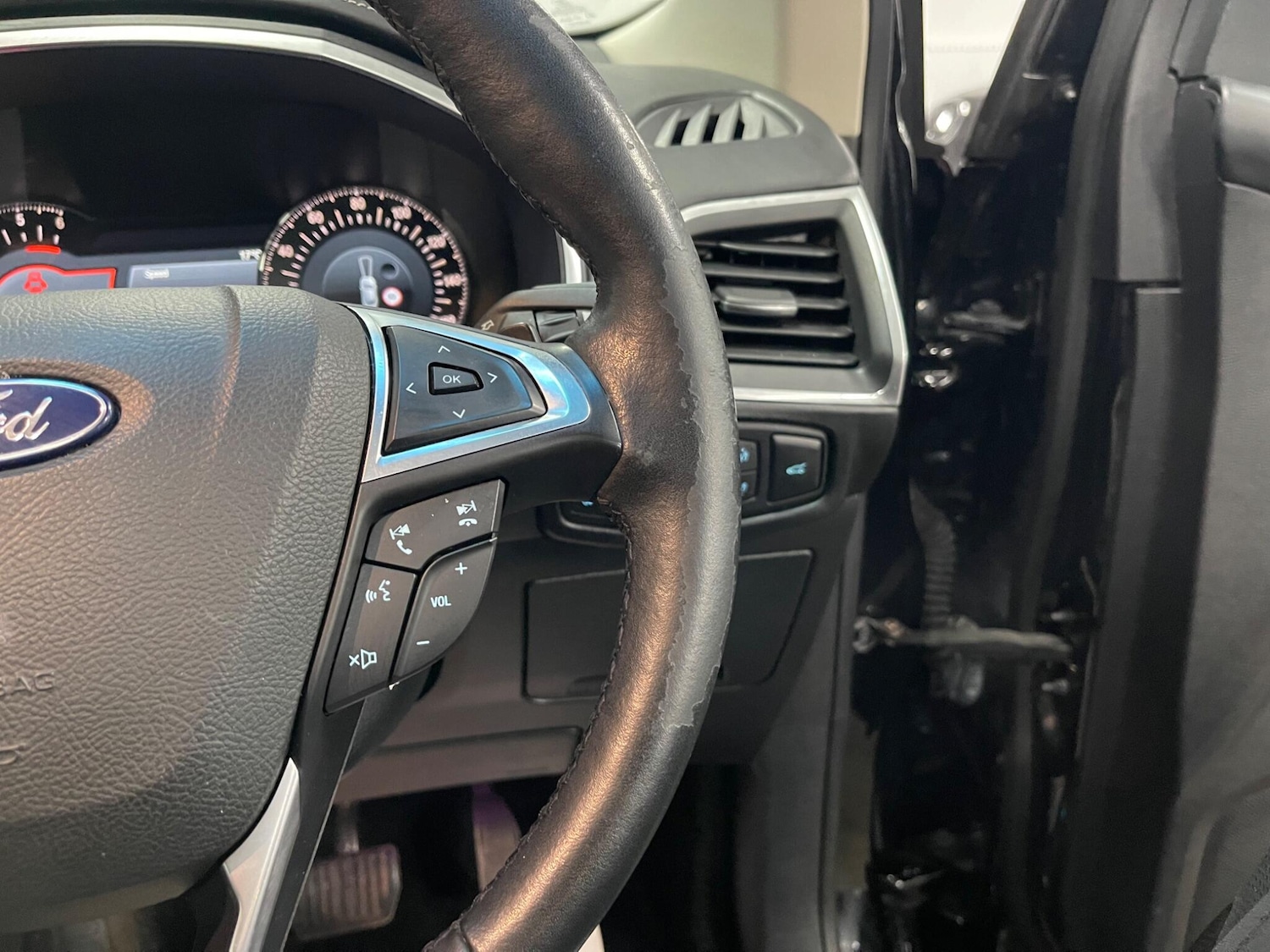 Used Ford Edge 2018 for sale - 77737557: Photo 47