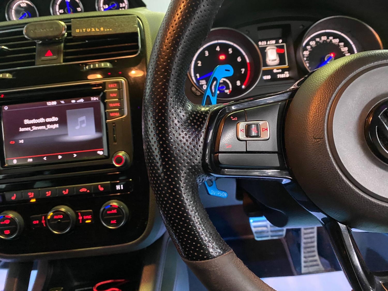 Used Volkswagen Scirocco 2016 for sale - 77625290: Photo 31