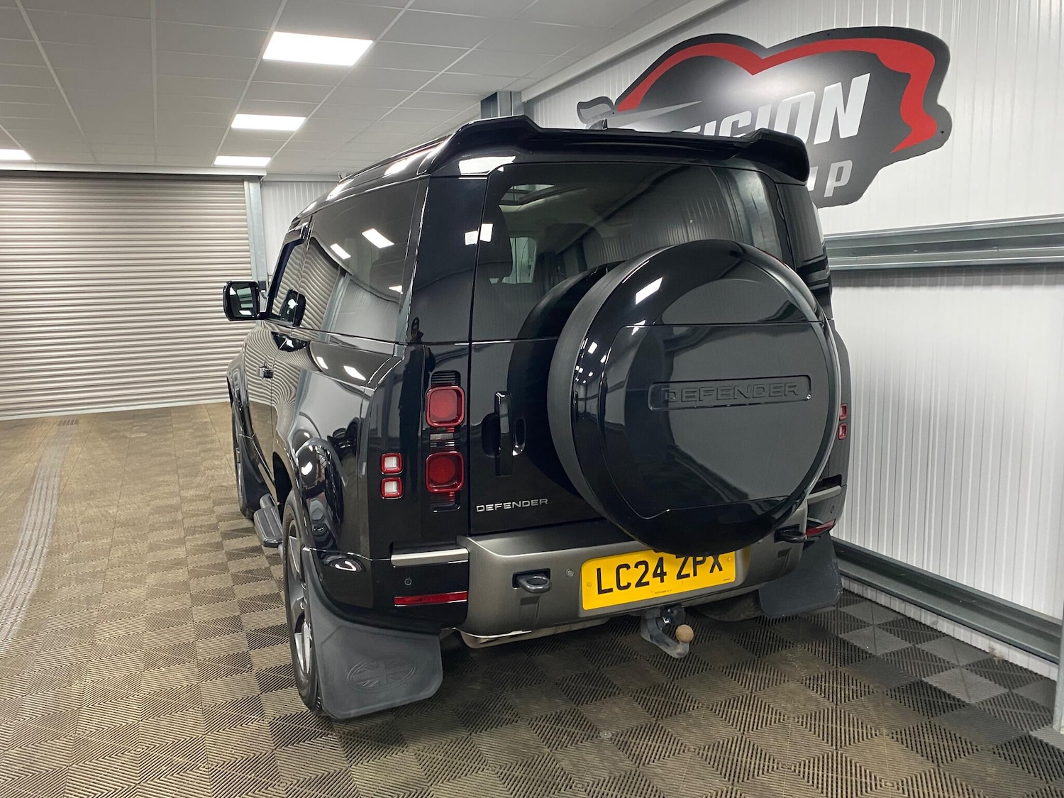 Used Land Rover Defender 2024 for sale - 77163027: Photo 23