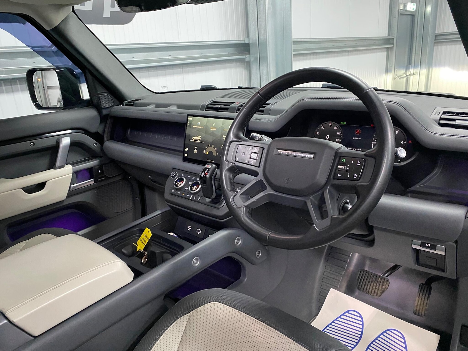 Used Land Rover Defender 2024 for sale - 77163027: Photo 27