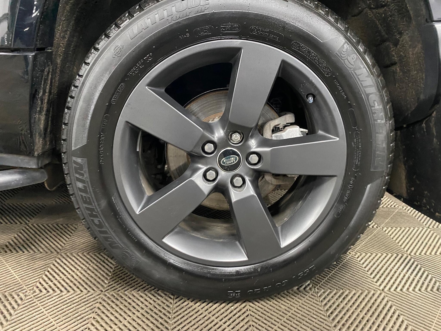 Used Land Rover Defender 2024 for sale - 77163027: Photo 46