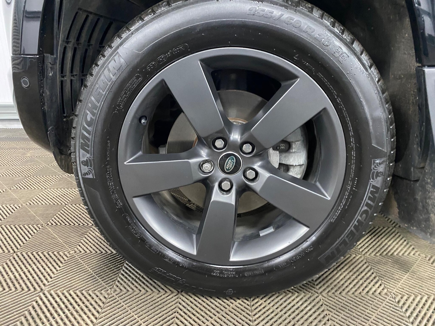 Used Land Rover Defender 2024 for sale - 77163027: Photo 47