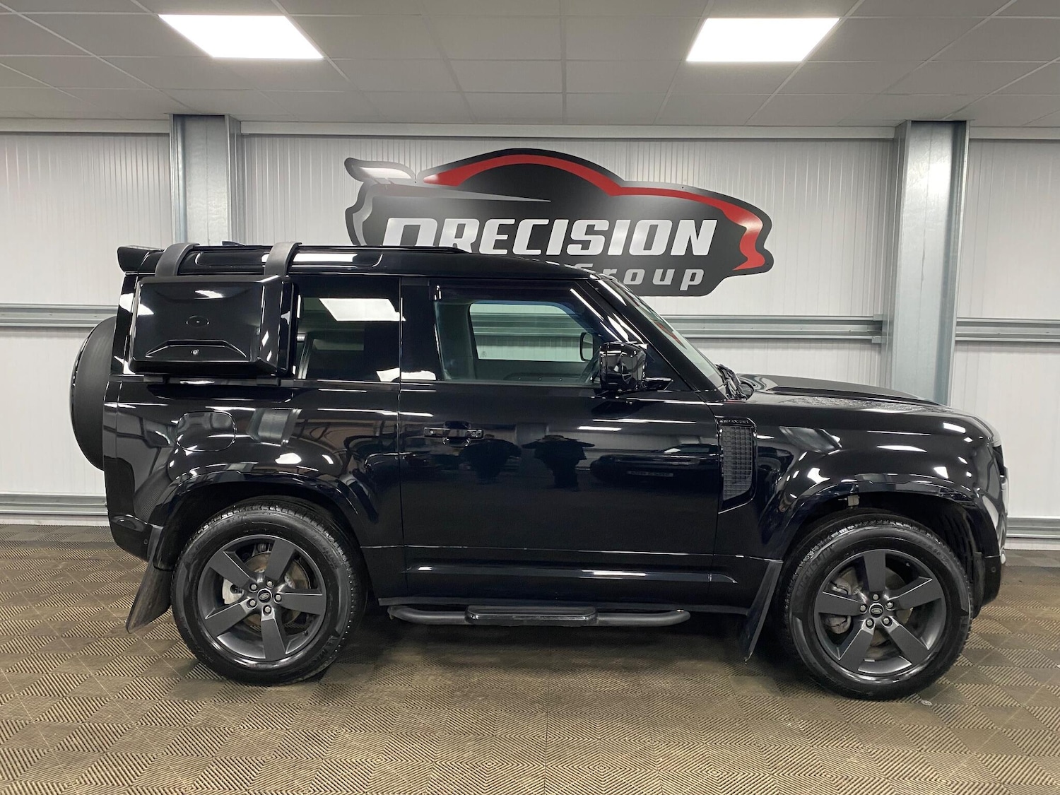 Used Land Rover Defender 2024 for sale - 77163027: Photo 6