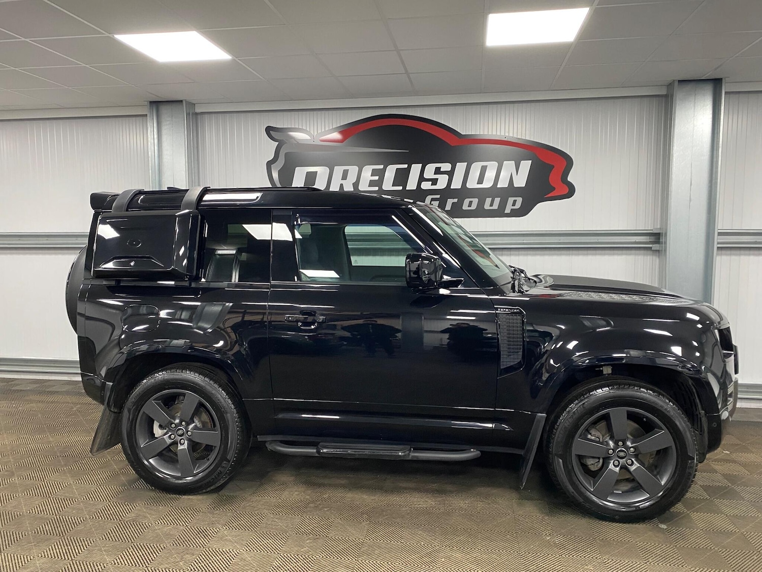 Used Land Rover Defender 2024 for sale - 77163027: Photo 7