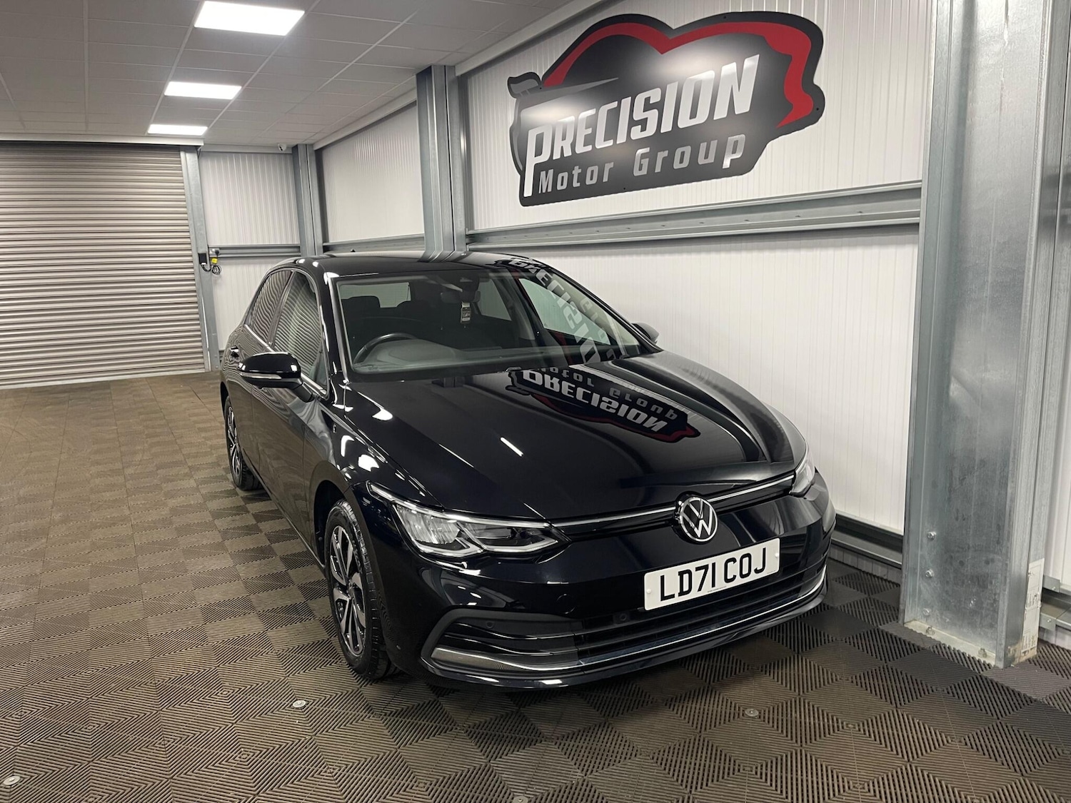 Used Volkswagen Golf for sale - 78205139: Photo 2