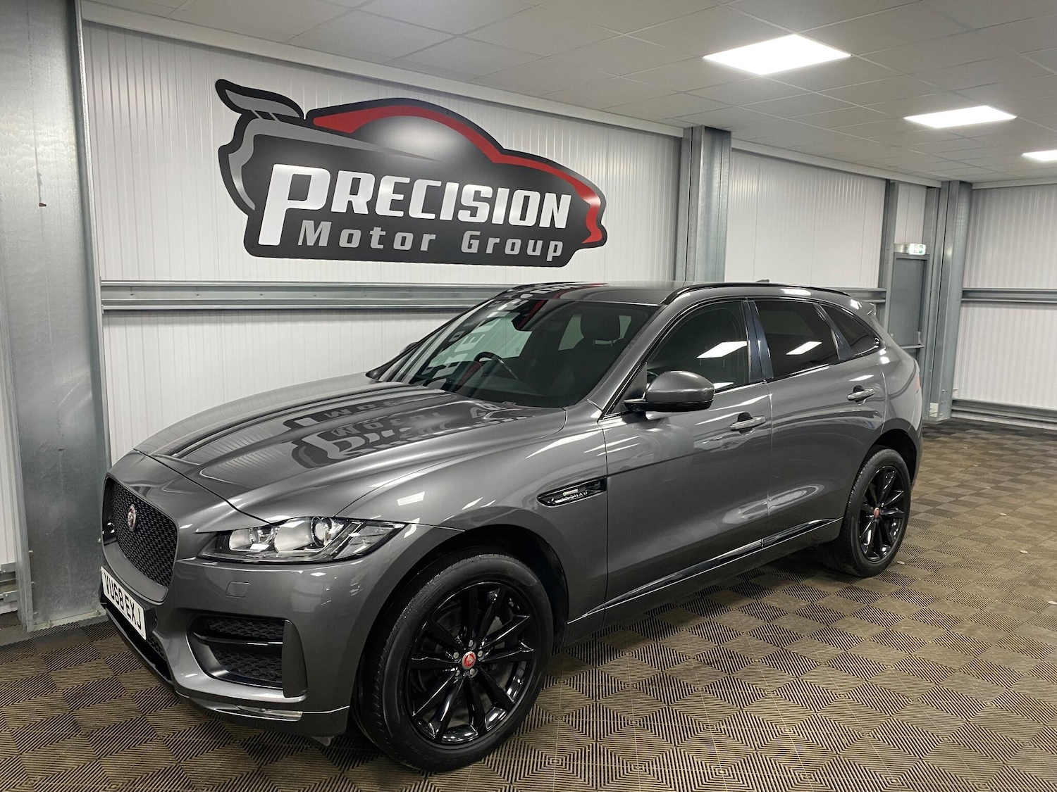 Used Jaguar F-Pace 2018 for sale - 76964403: Photo 10