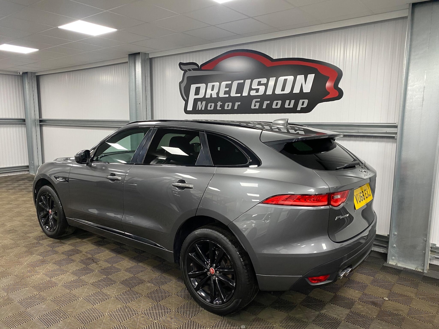 Used Jaguar F-Pace 2018 for sale - 76964403: Photo 11