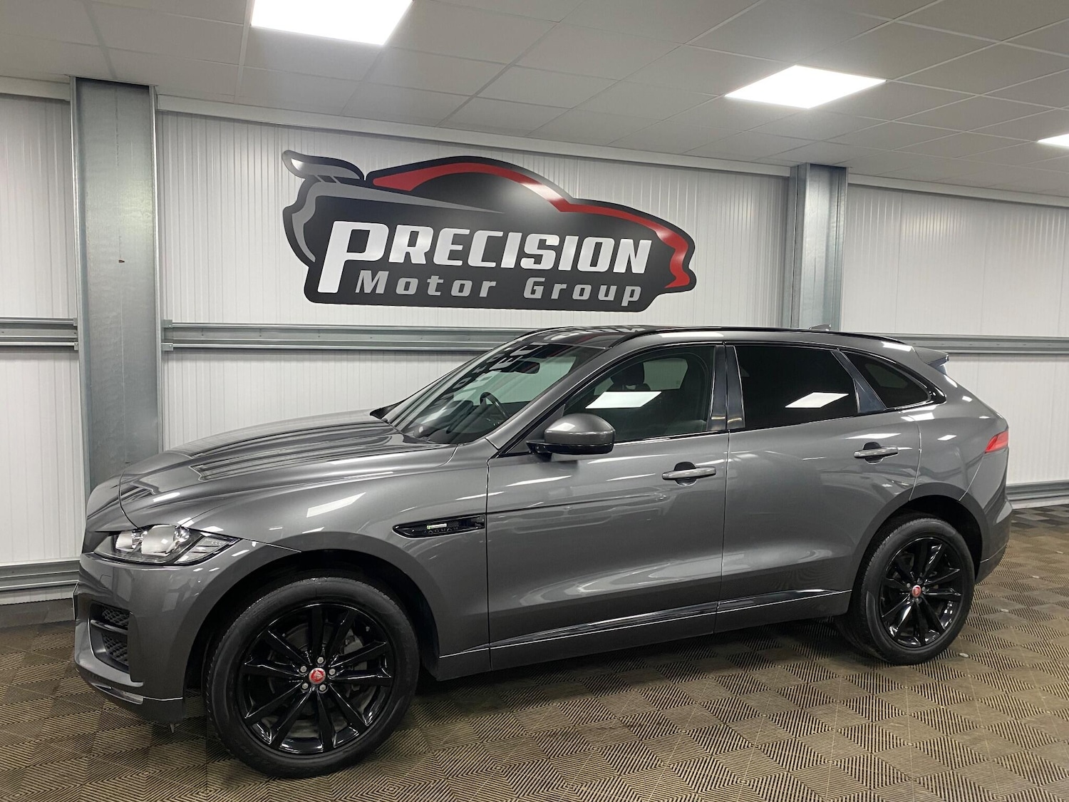 Used Jaguar F-Pace 2018 for sale - 76964403: Photo 14