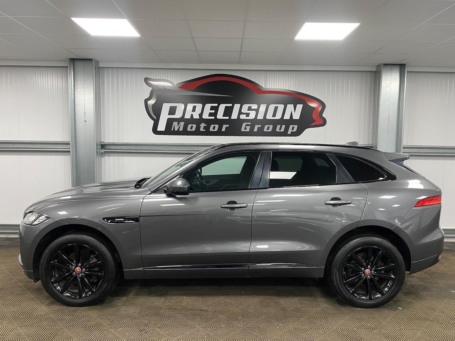 Used Jaguar F-Pace 2018 for sale - 76964403: Photo 16