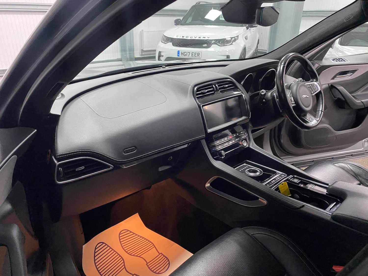 Used Jaguar F-Pace 2018 for sale - 76964403: Photo 28