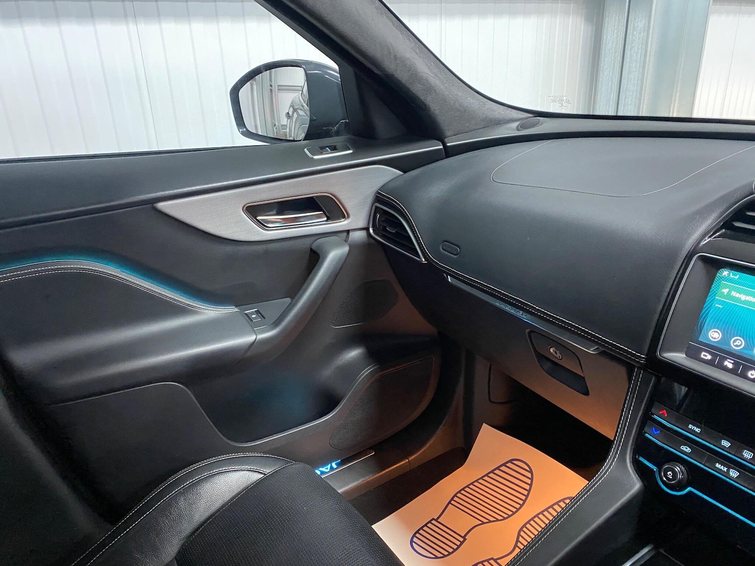 Used Jaguar F-Pace 2018 for sale - 76964403: Photo 35