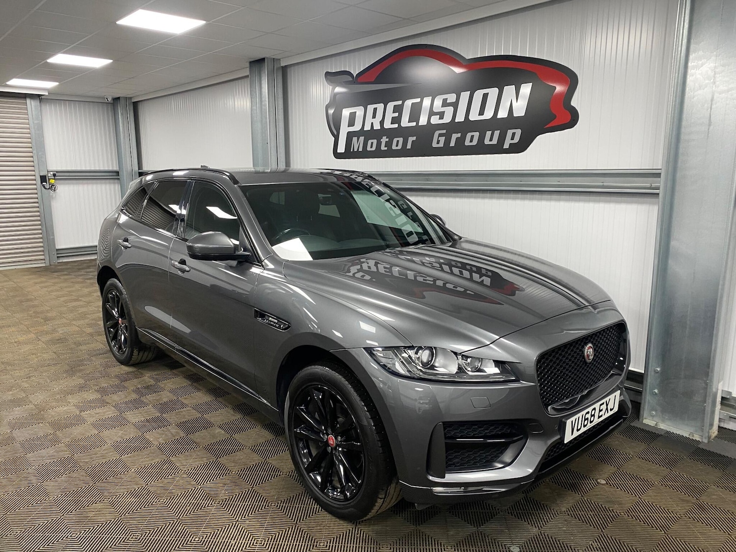 Used Jaguar F-Pace 2018 for sale - 76964403: Photo 6