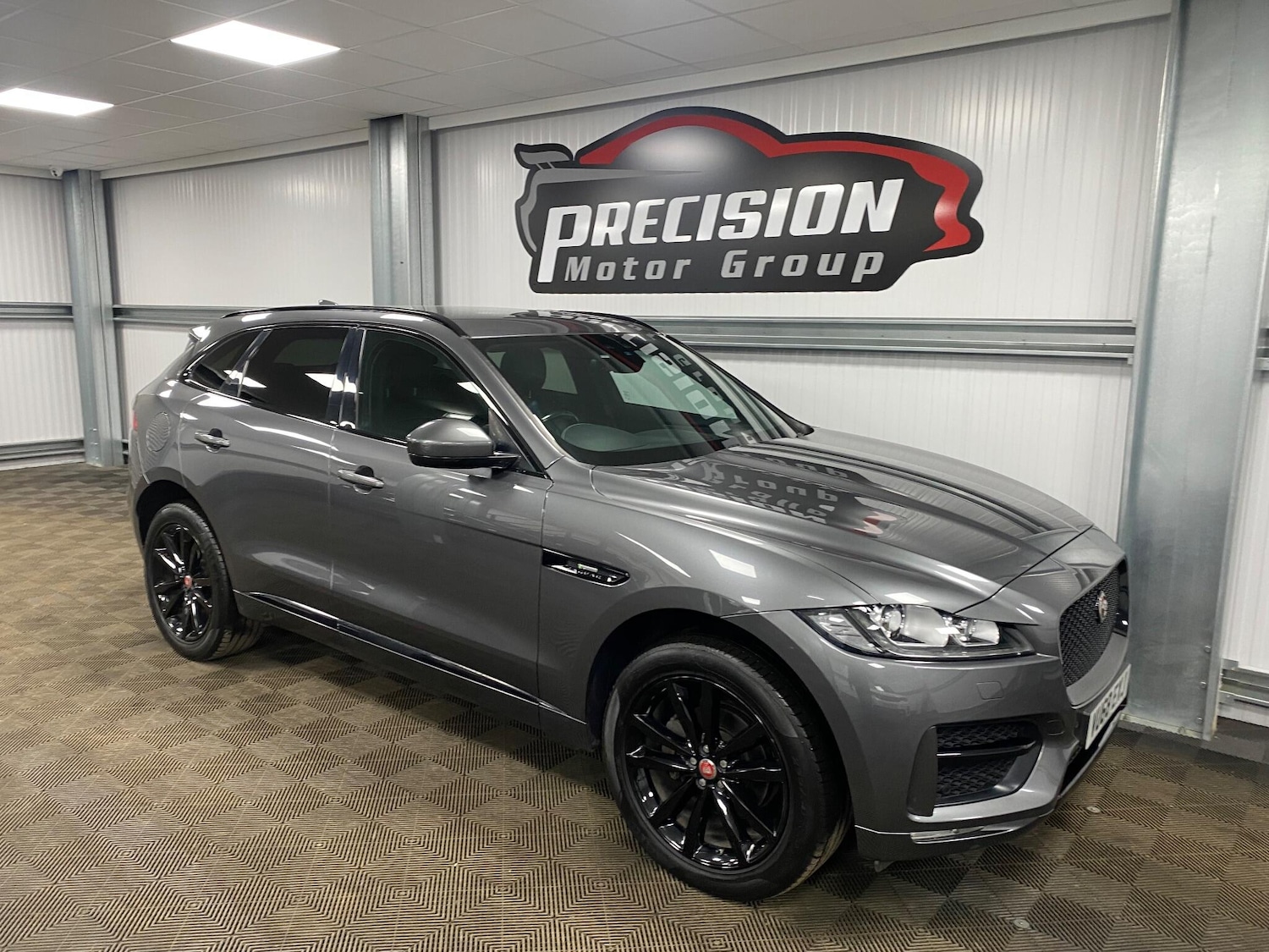 Used Jaguar F-Pace 2018 for sale - 76964403: Photo 7