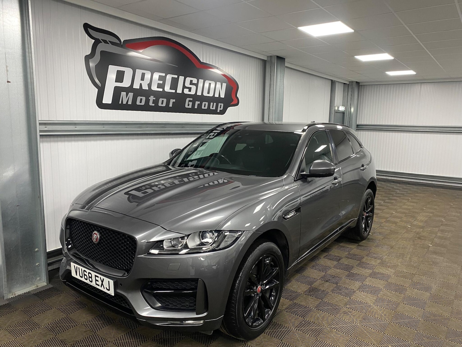 Used Jaguar F-Pace 2018 for sale - 76964403: Photo 9