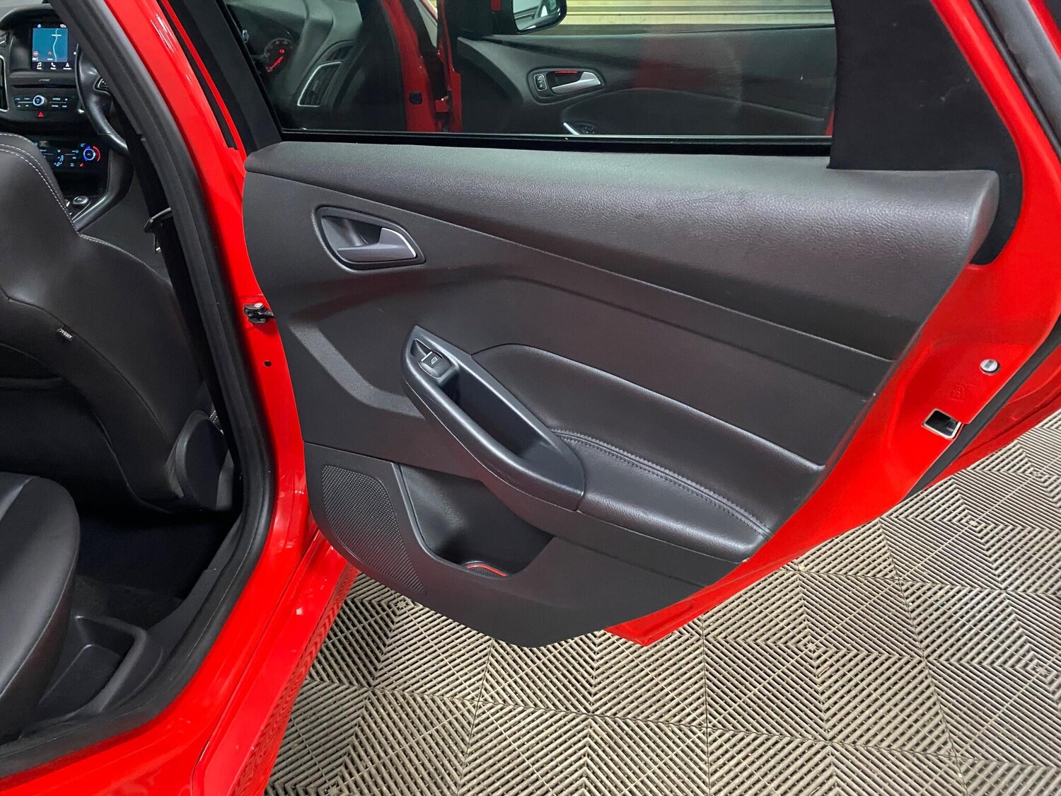 Used Ford Focus 2018 for sale - 76926545: Photo 33