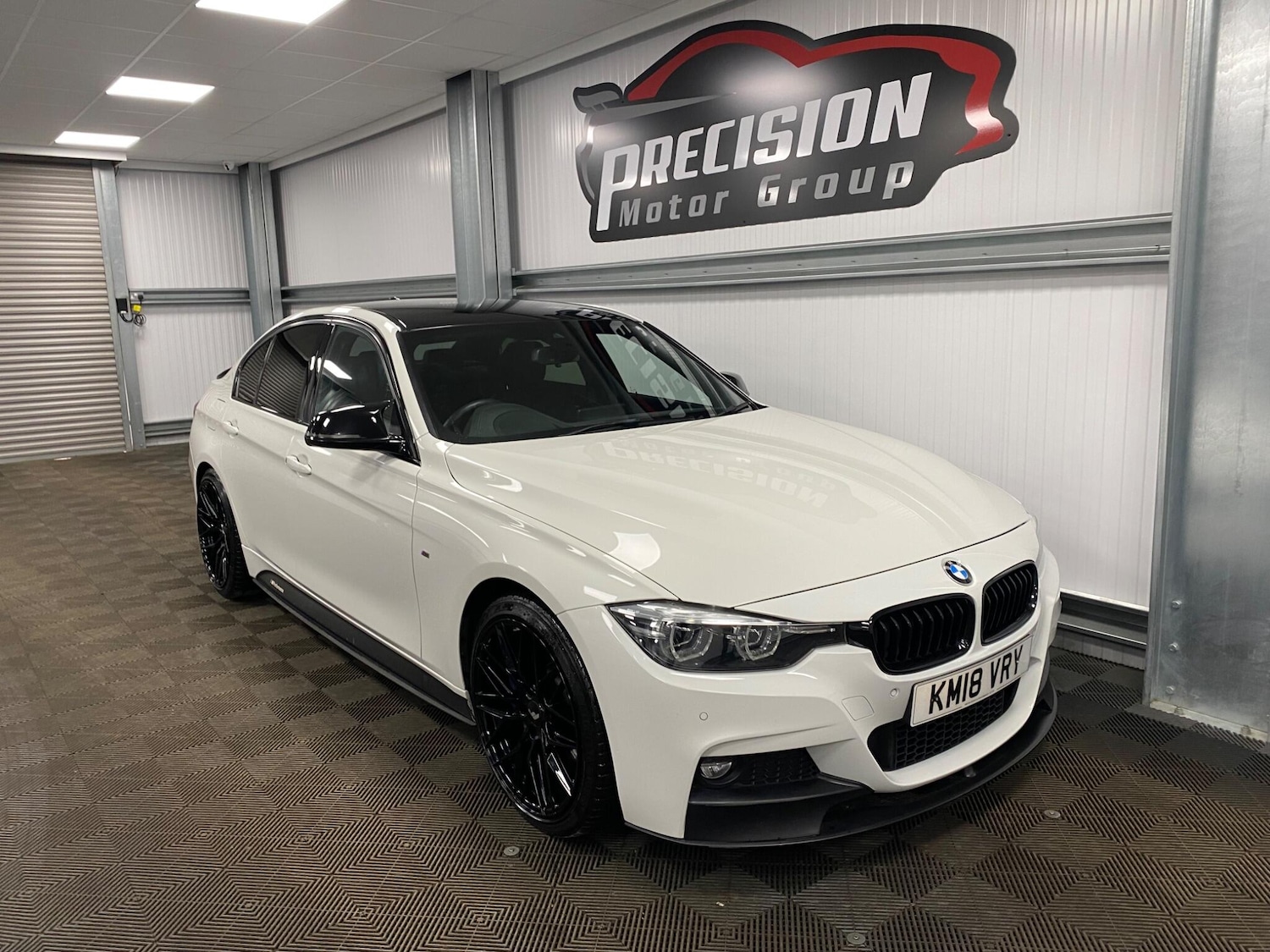 Used BMW 3 Series 2018 for sale - 76361393: Photo 1