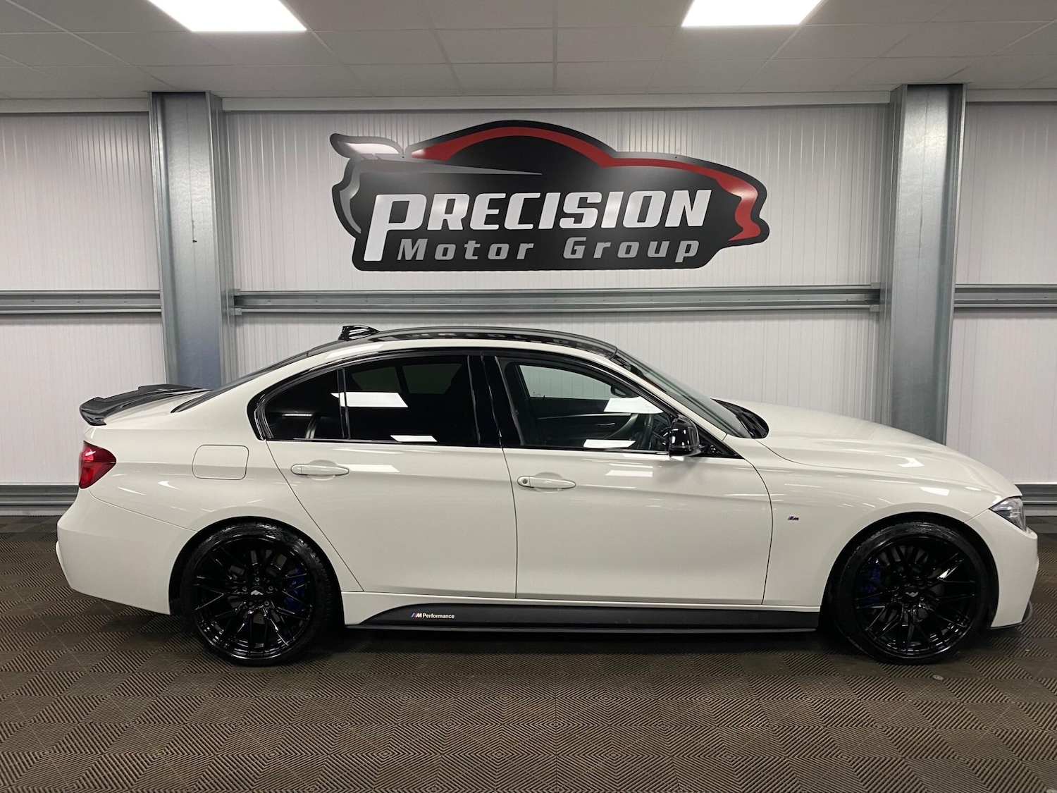 Used BMW 3 Series 2018 for sale - 76361393: Photo 32