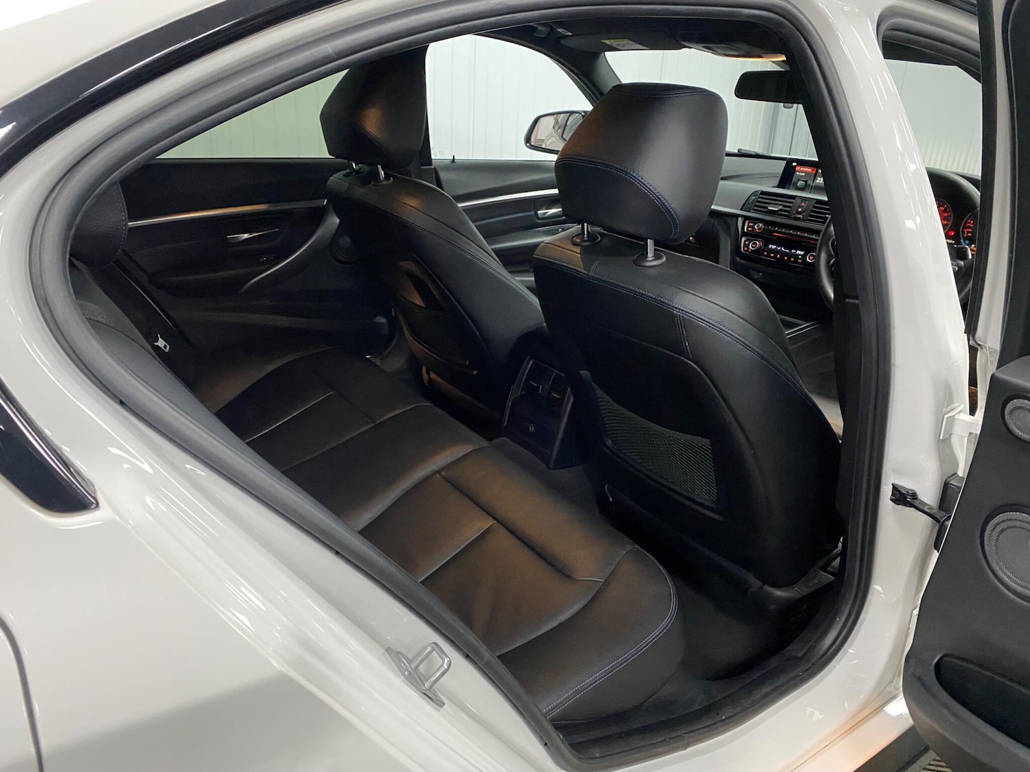 Used BMW 3 Series 2018 for sale - 76361393: Photo 47