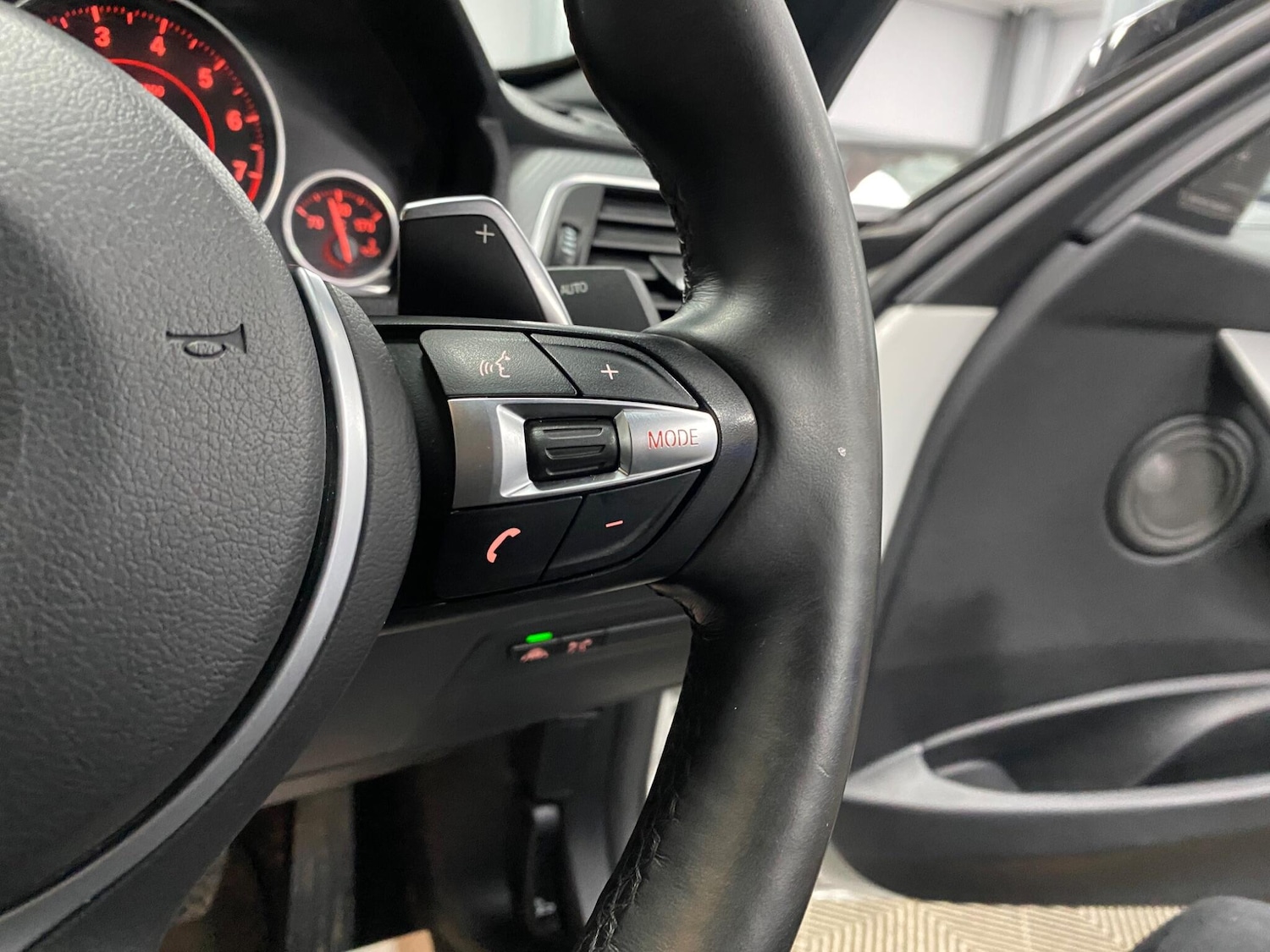 Used BMW 3 Series 2018 for sale - 76361393: Photo 49