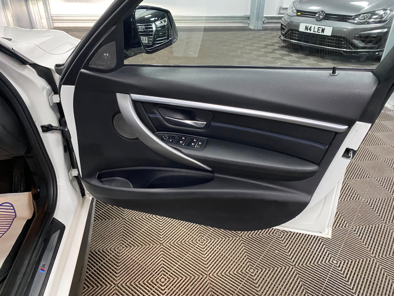 Used BMW 3 Series 2018 for sale - 76361393: Photo 53