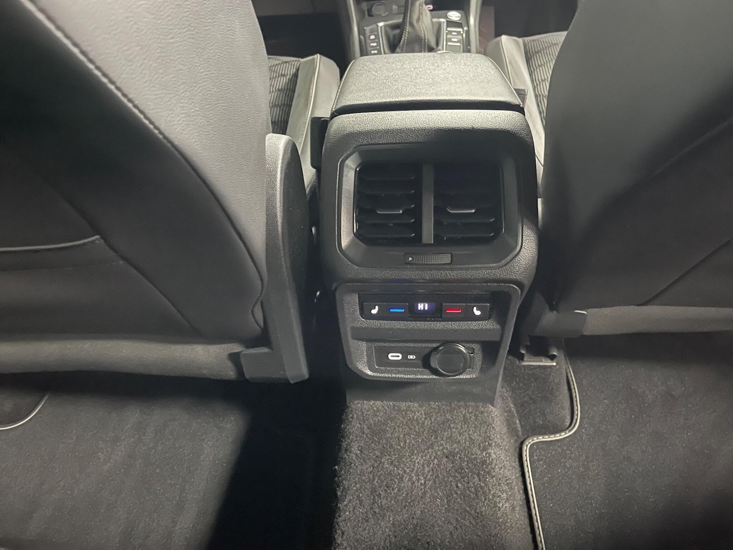 Used Volkswagen Tiguan 2020 for sale - 77925548: Photo 39