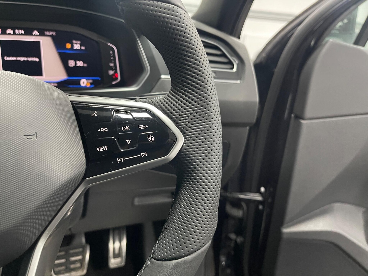 Used Volkswagen Tiguan 2020 for sale - 77925548: Photo 43