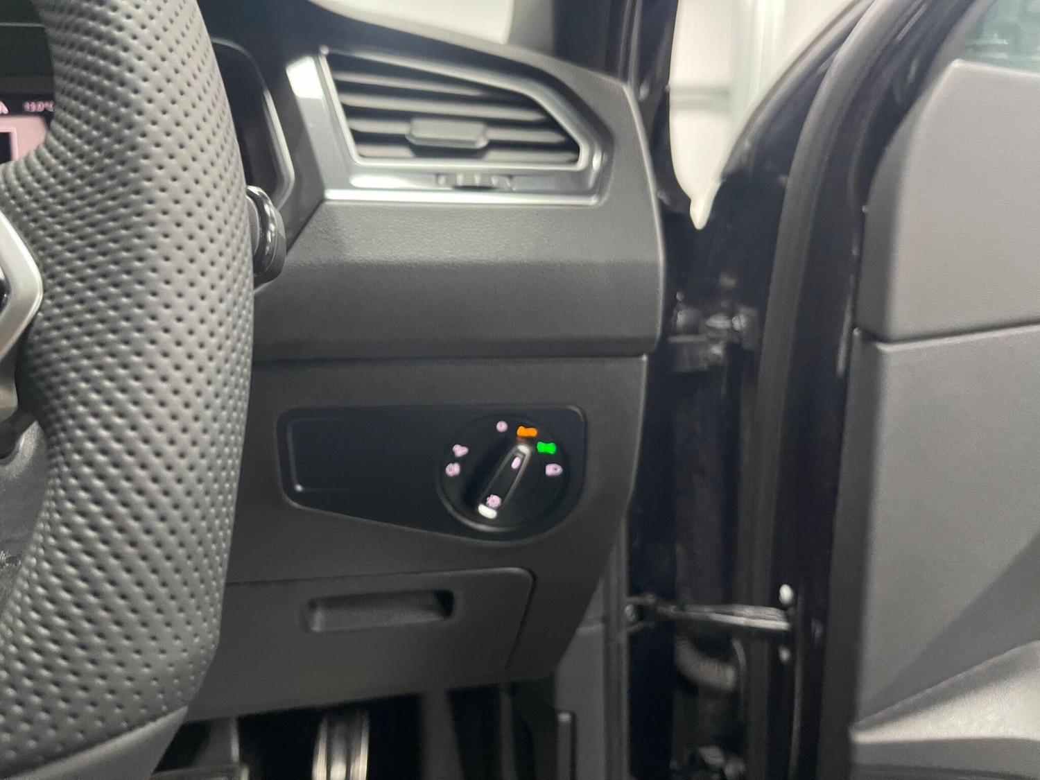 Used Volkswagen Tiguan 2020 for sale - 77925548: Photo 46