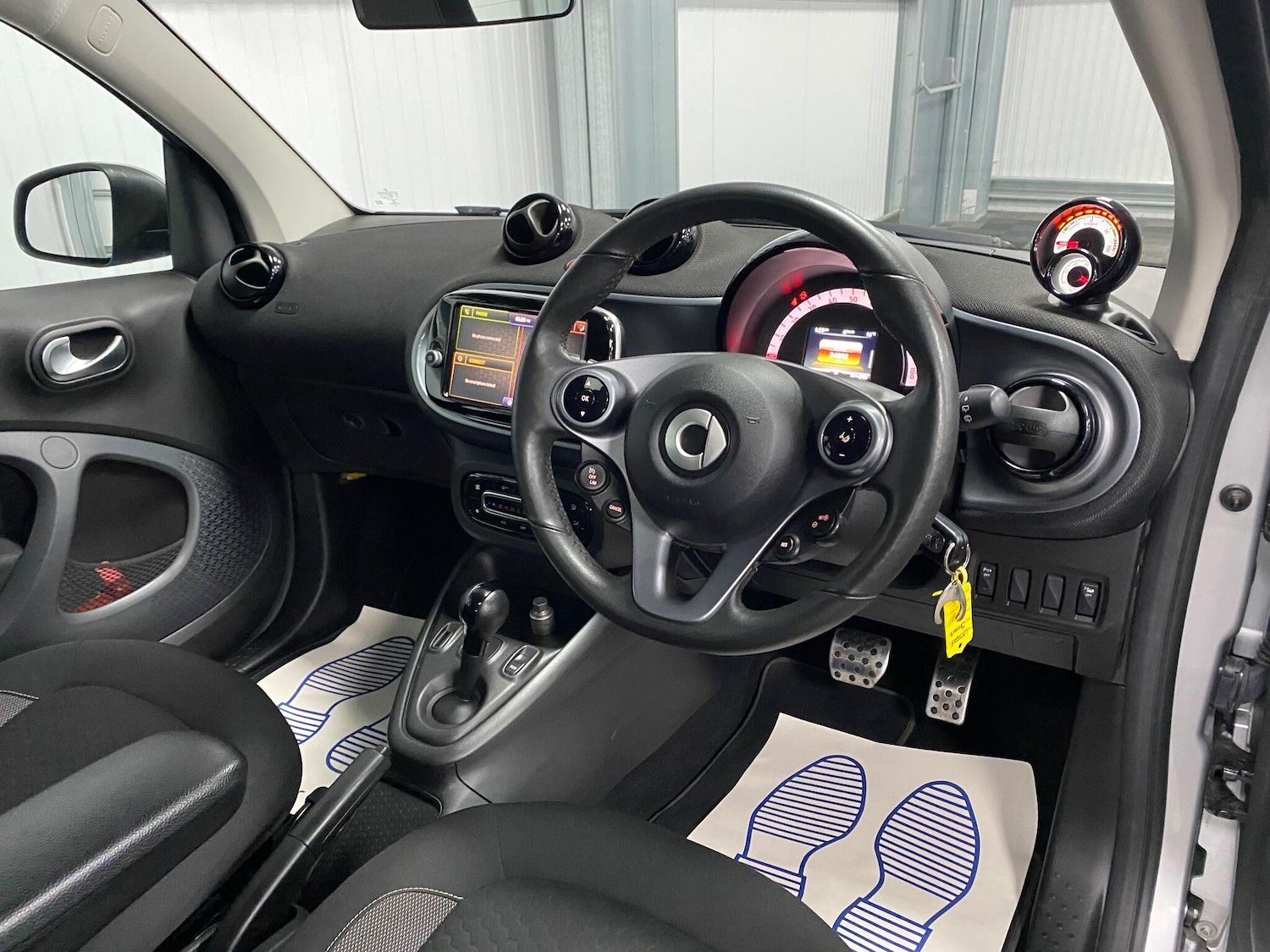 Used smart fortwo 2021 for sale - 76512707: Photo 28