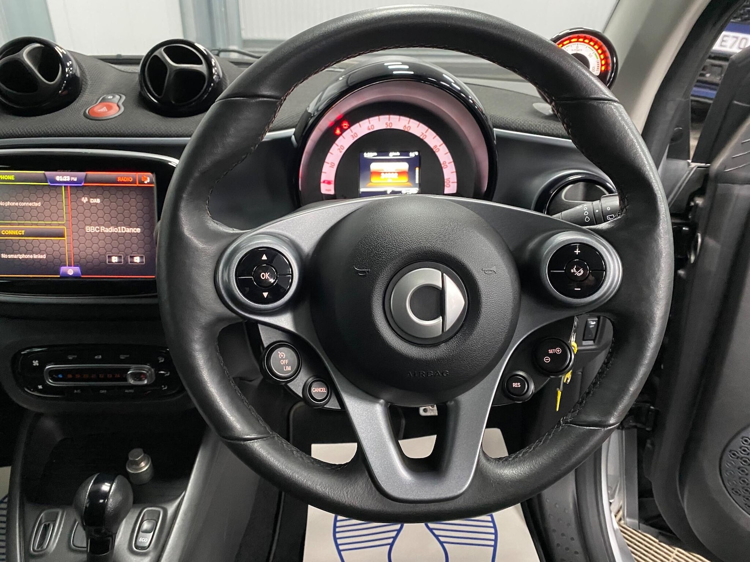 Used smart fortwo 2021 for sale - 76512707: Photo 29
