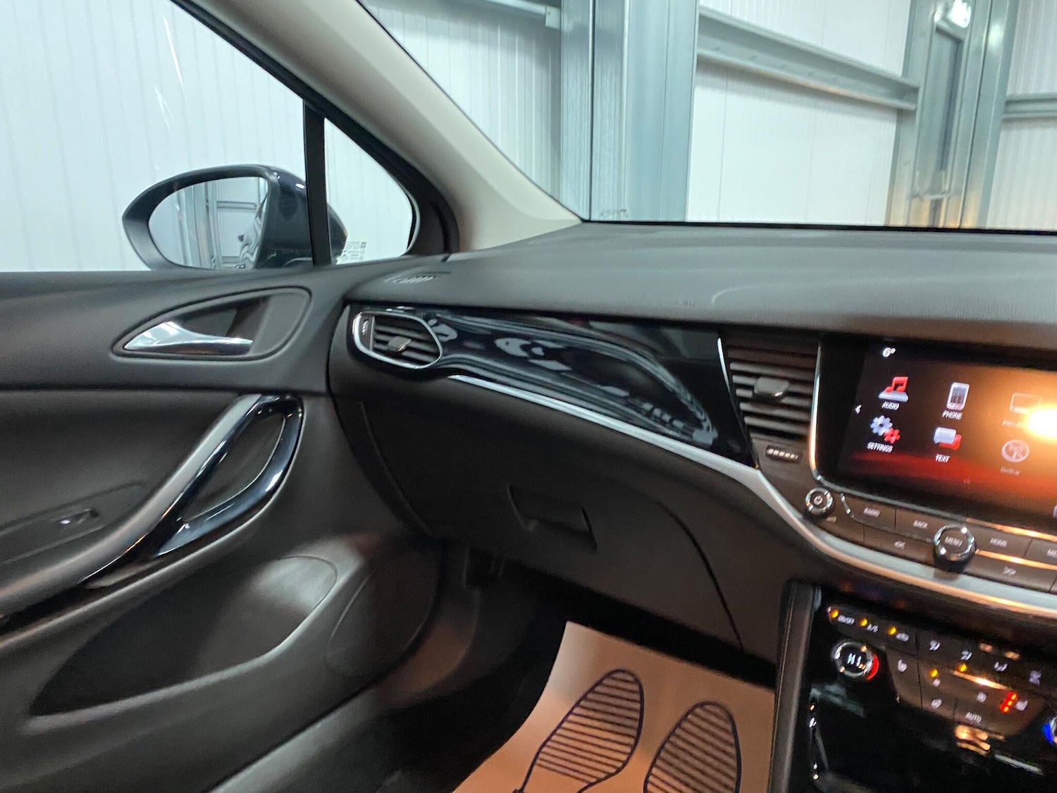 Used Vauxhall Astra 2018 for sale - 77091264: Photo 32