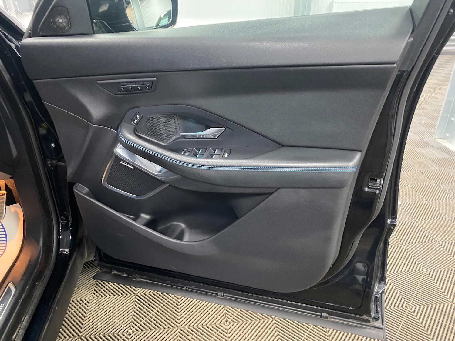 Used Jaguar E-Pace 2018 for sale - 77120247: Photo 46