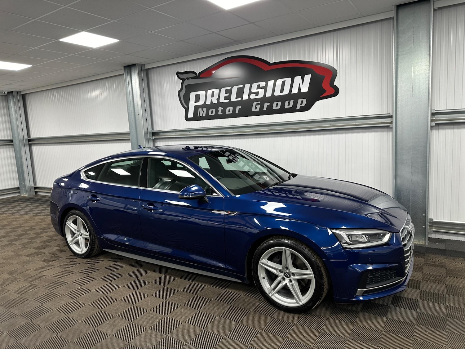 Used Audi A5 2018 for sale - 76123102: Photo 4