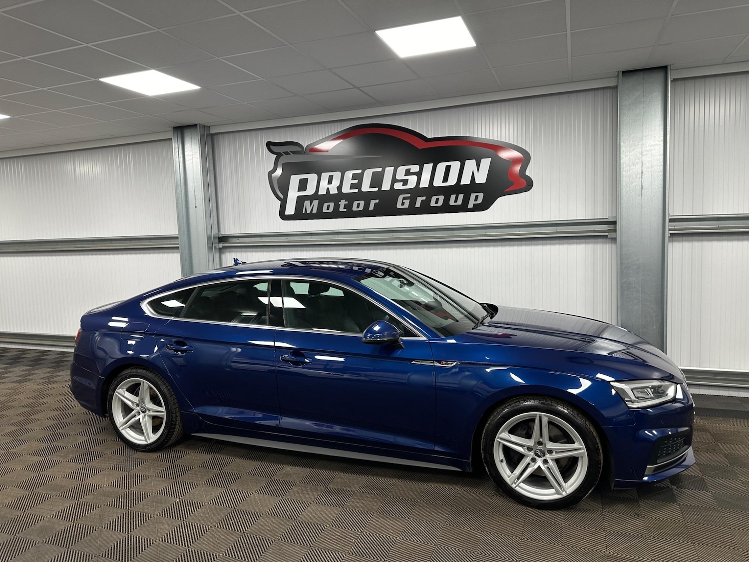Used Audi A5 2018 for sale - 76123102: Photo 5