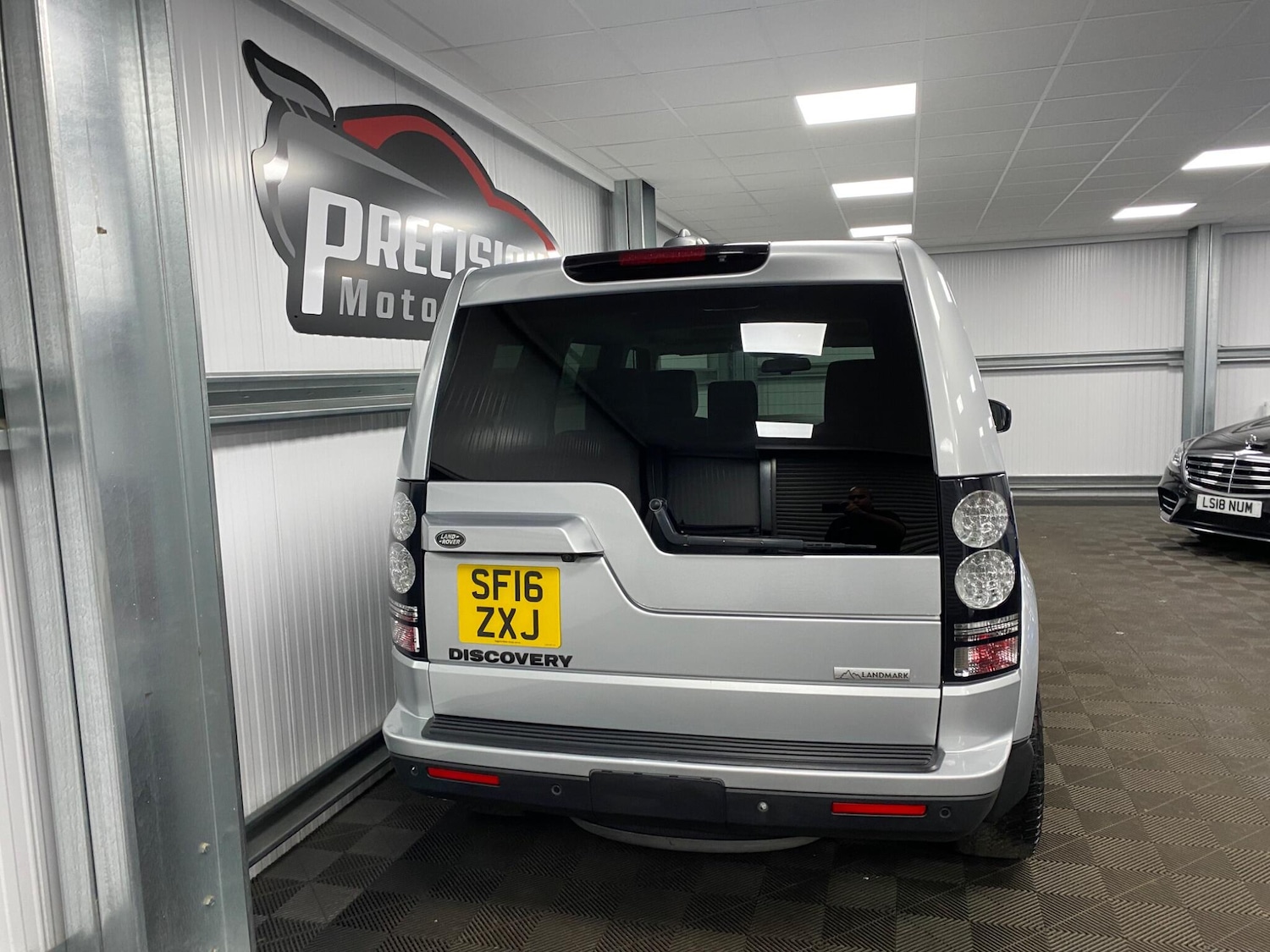 Used Land Rover Discovery 4 2016 for sale - 76021148: Photo 22