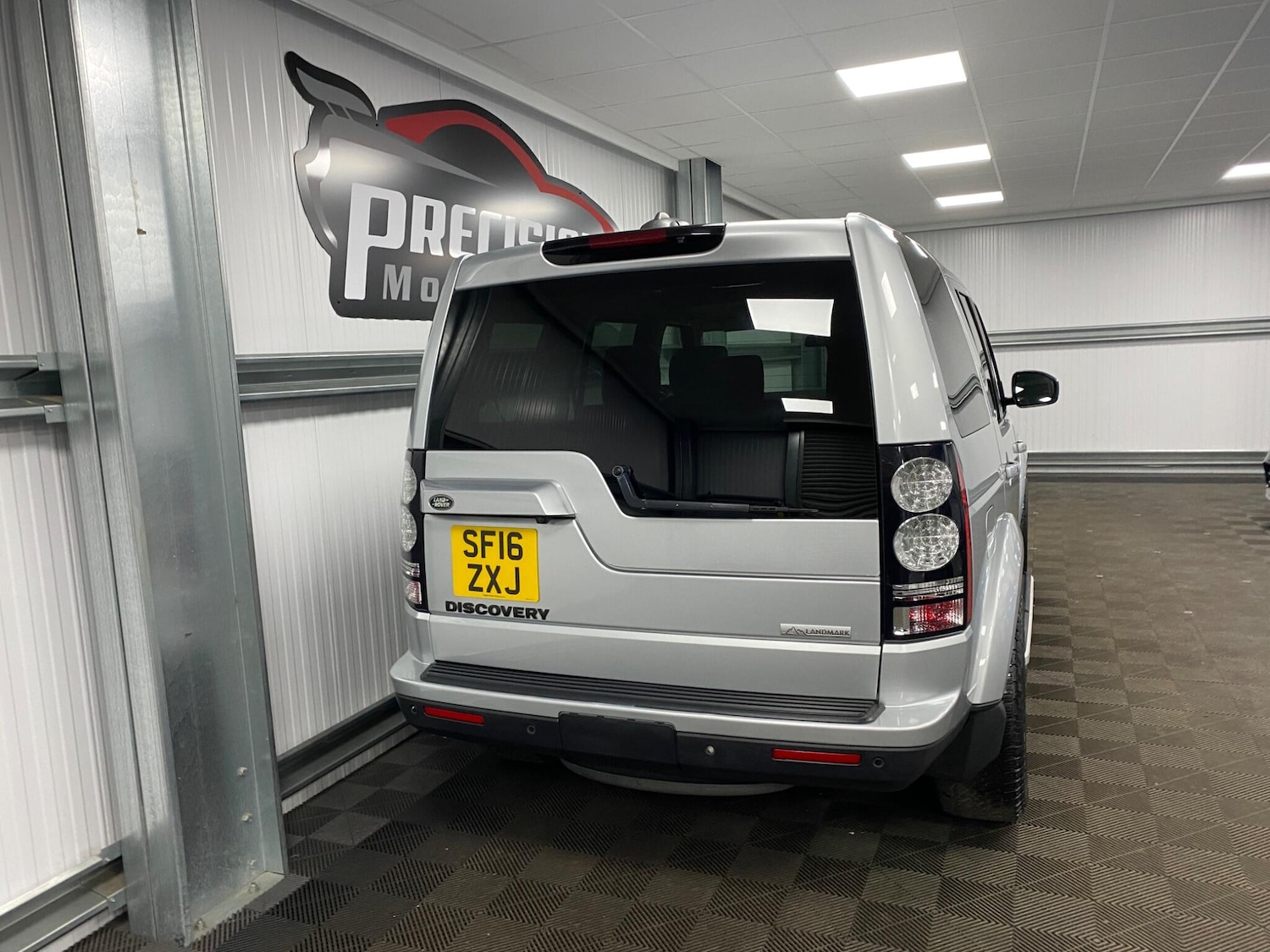 Used Land Rover Discovery 4 2016 for sale - 76021148: Photo 26