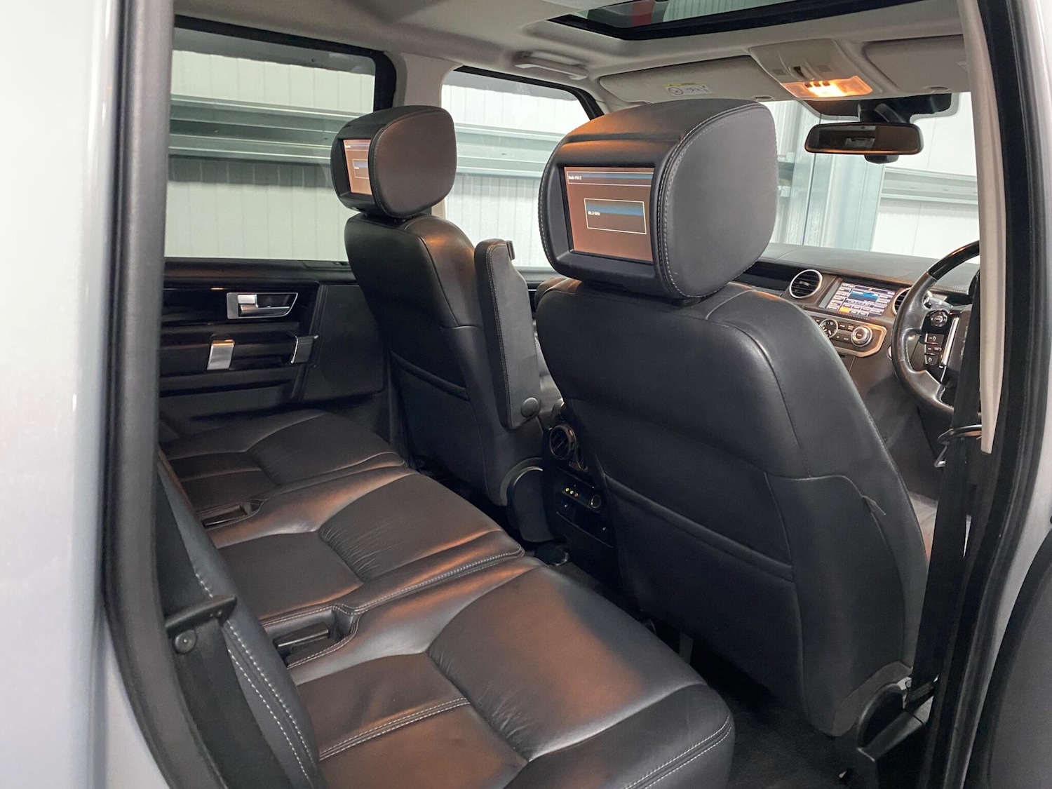 Used Land Rover Discovery 4 2016 for sale - 76021148: Photo 38