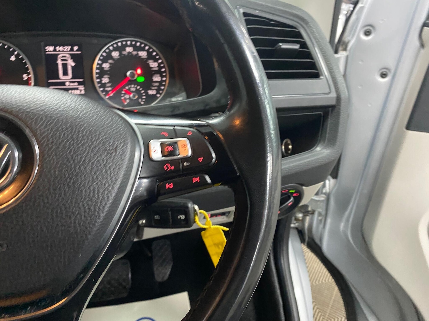 Used Volkswagen Transporter 2016 for sale - 77332014: Photo 38