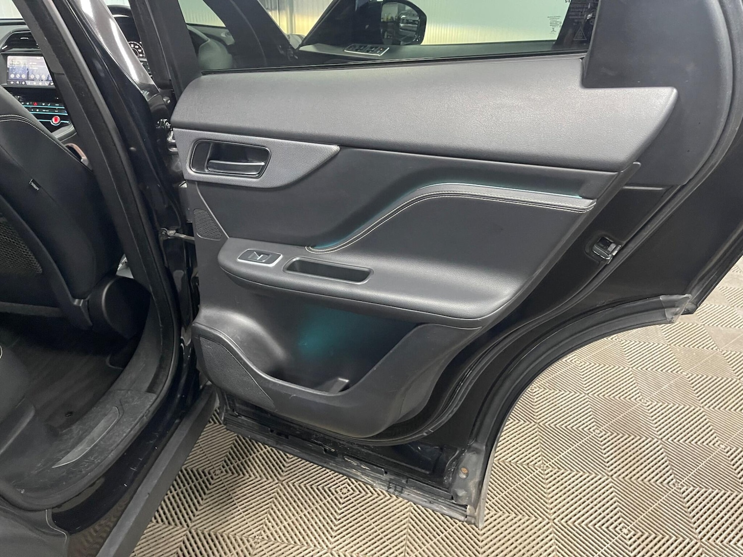 Used Jaguar F-Pace 2019 for sale - 78020414: Photo 47