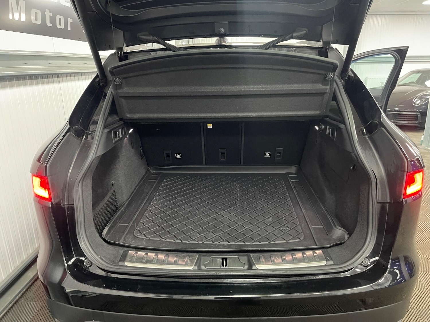 Used Jaguar F-Pace 2019 for sale - 78020414: Photo 51