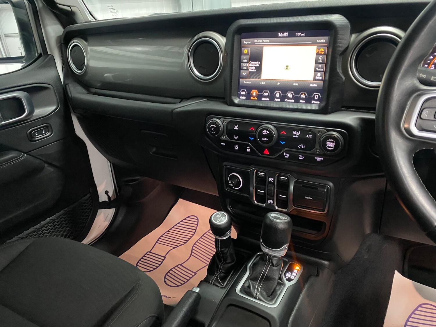 Used Jeep Wrangler 2019 for sale - 77559313: Photo 32