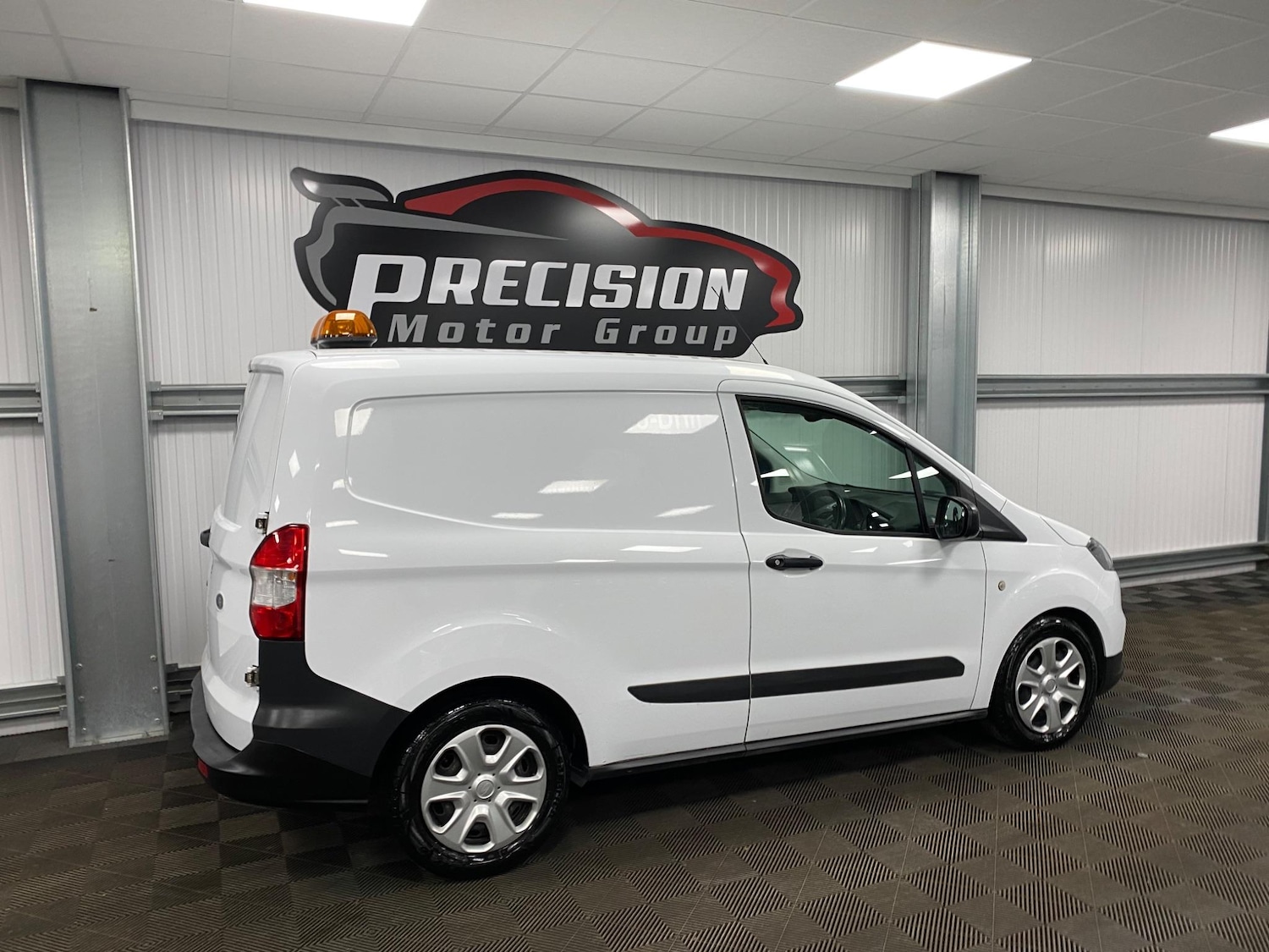 Used Ford Transit Courier 2020 for sale - 76993727: Photo 27