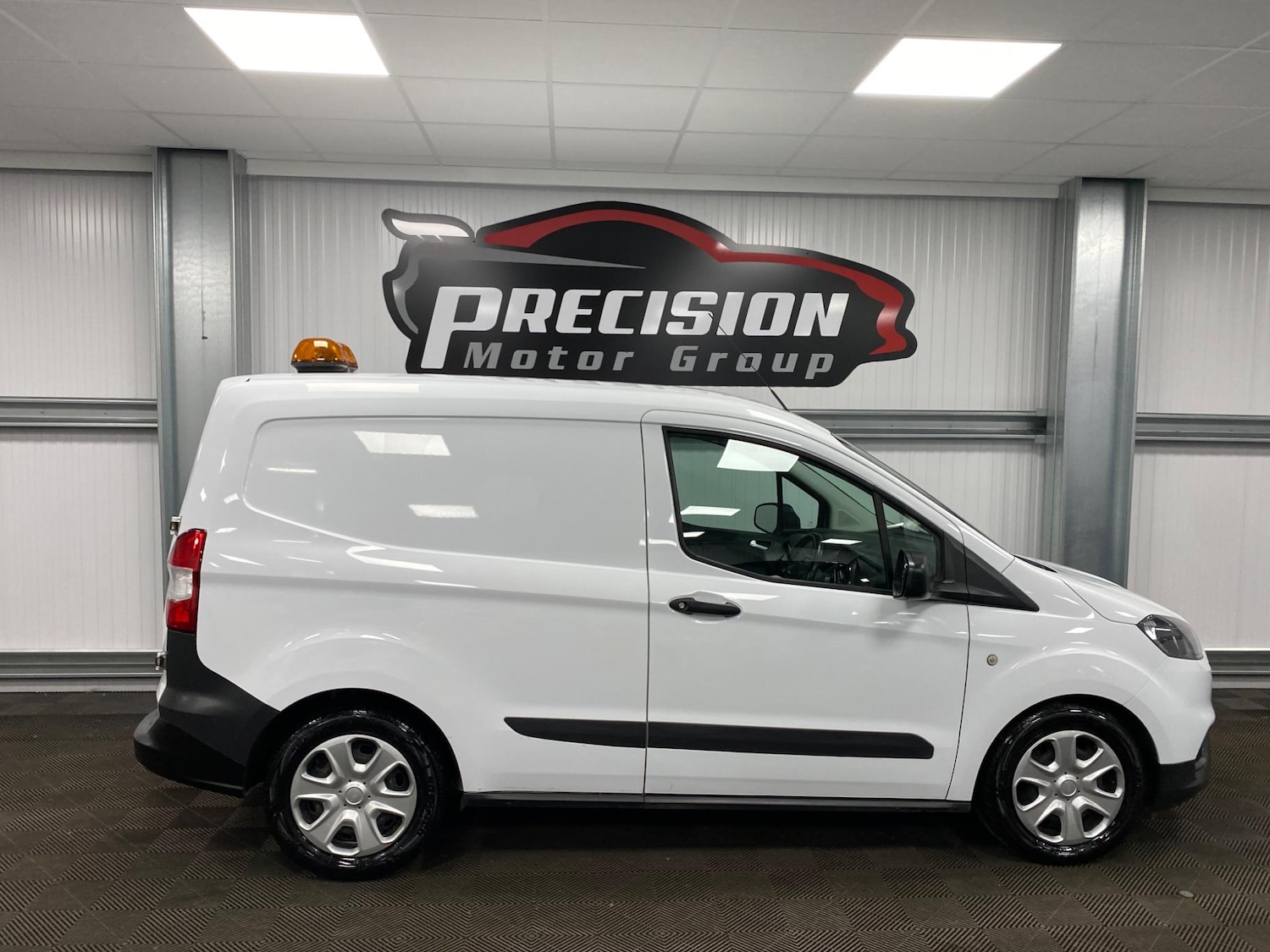 Used Ford Transit Courier 2020 for sale - 76993727: Photo 28